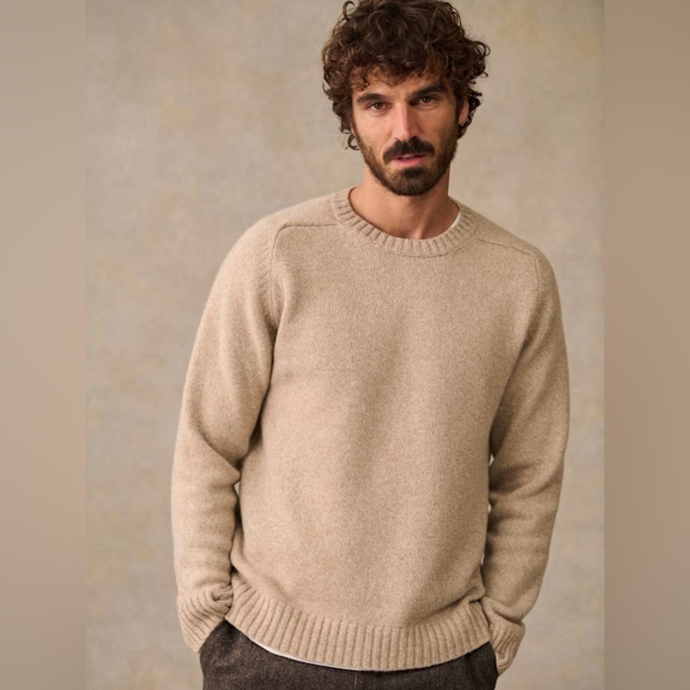 OCTOBRE (Sezane) Men's Classic Tan Crewneck Sweater - Fergus